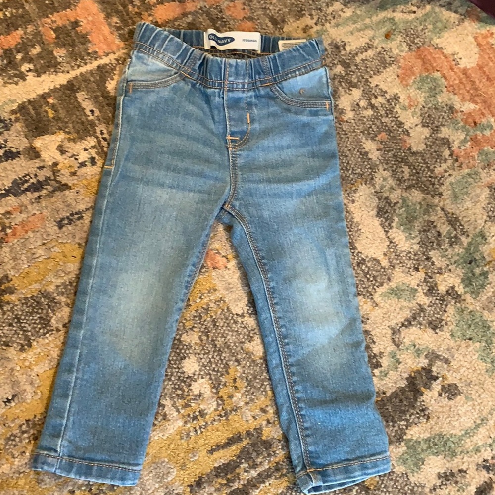 4/$20 Old navy pull on jeggings 24 months
